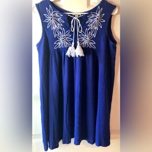 Haani Royal Blue White Embroidered Floral Crinkle Sleeveless Boho Blouse Small
